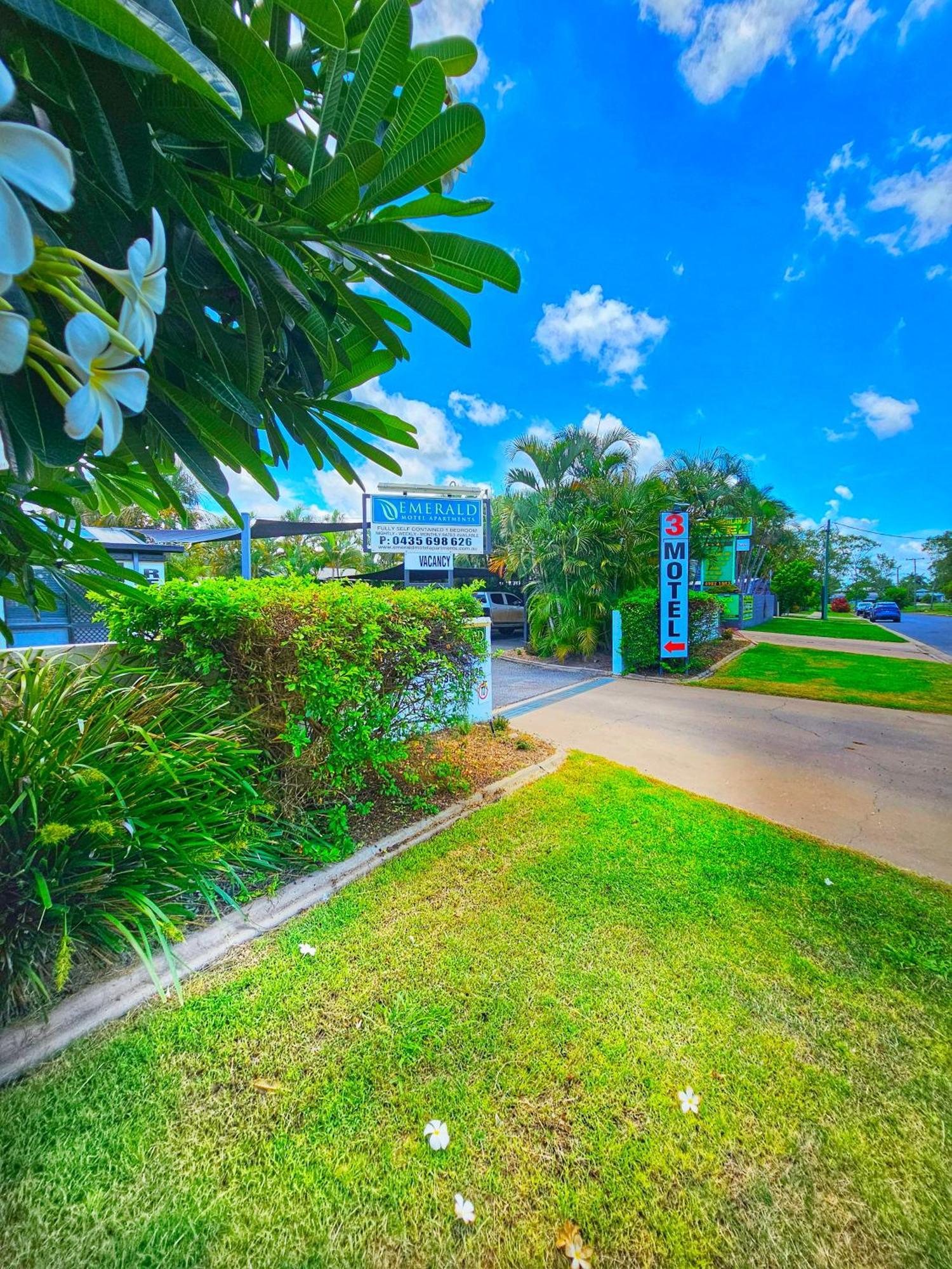 Emerald Motel Apartments Exterior photo